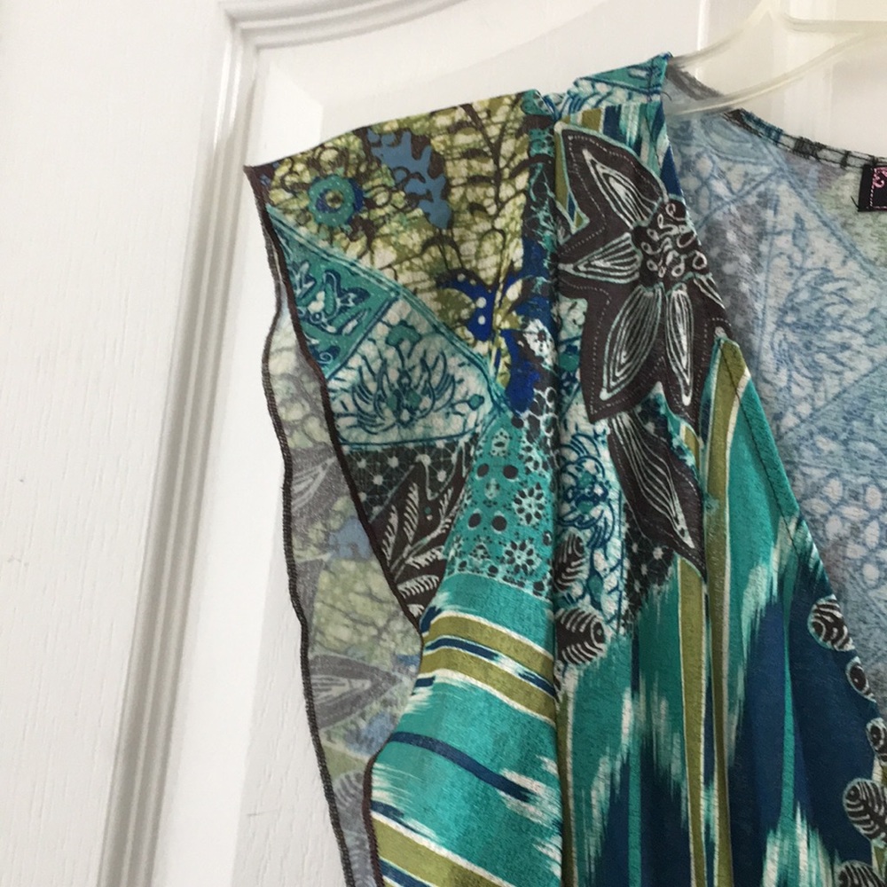FINAL MARKDOWN Ladies’ Almost Famous Top (S) - Picture 3 of 6